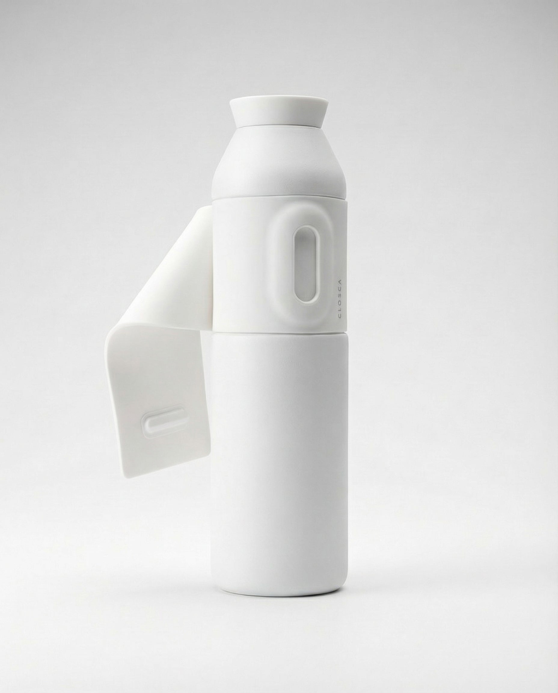 CL-BOTTLE-STEEL-CLOSCA-White_02_0459c64c-1bf5-4d7f-9e33-55d1392ffc5d.jpg
